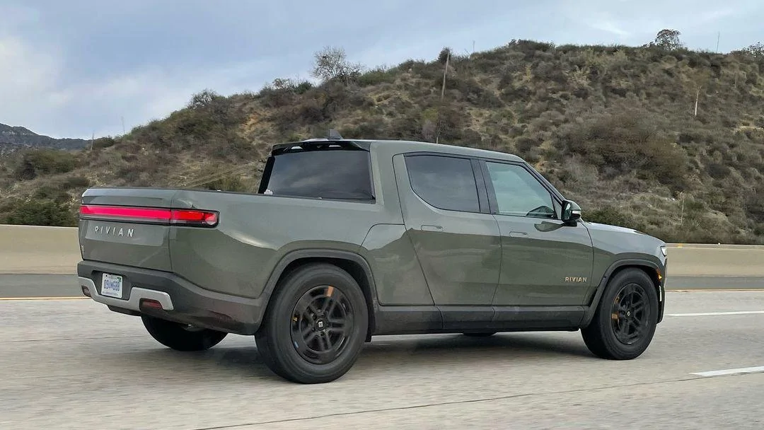 Rivian R1T R1S Real Life Photos of the Rivian Wheels / Rims Options [Compilation] 271523982_935849040447297_3394711481734292562_n