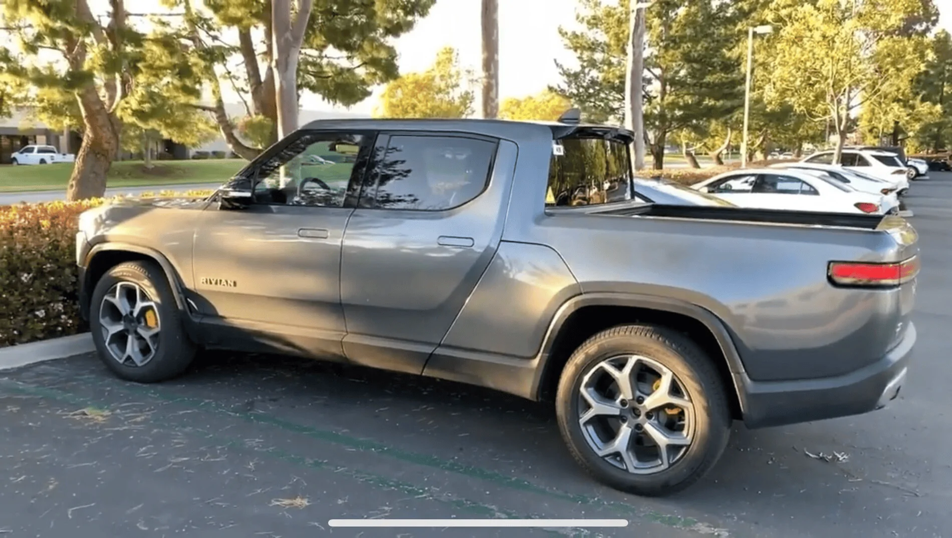 Rivian R1T R1S Real Life Photos of the Rivian Wheels / Rims Options [Compilation] 20211130_223035976_iOS