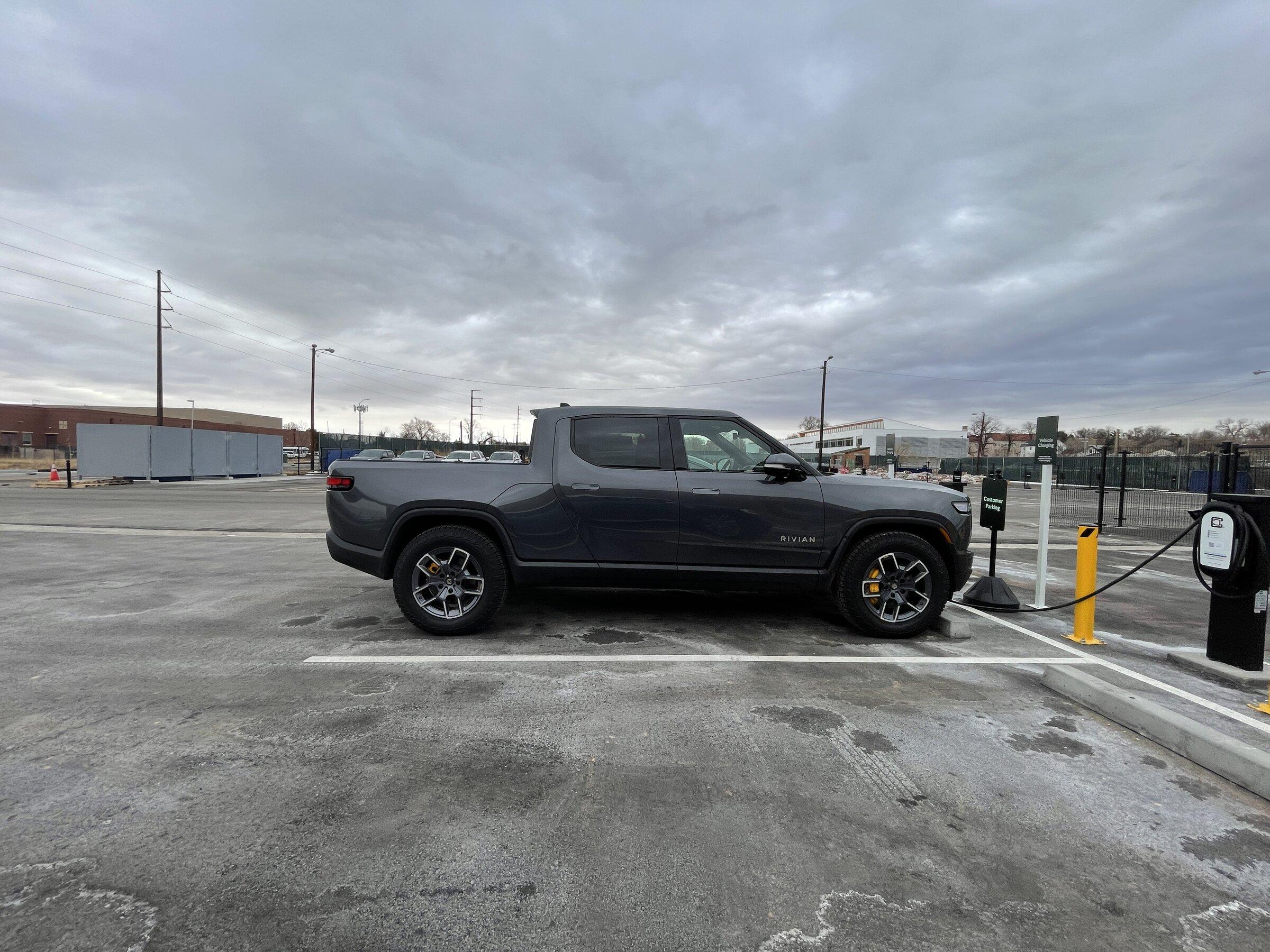 Rivian R1T R1S Colorado Checking In 971675EB-0C7B-4D2D-8AF7-9DE289AE5270