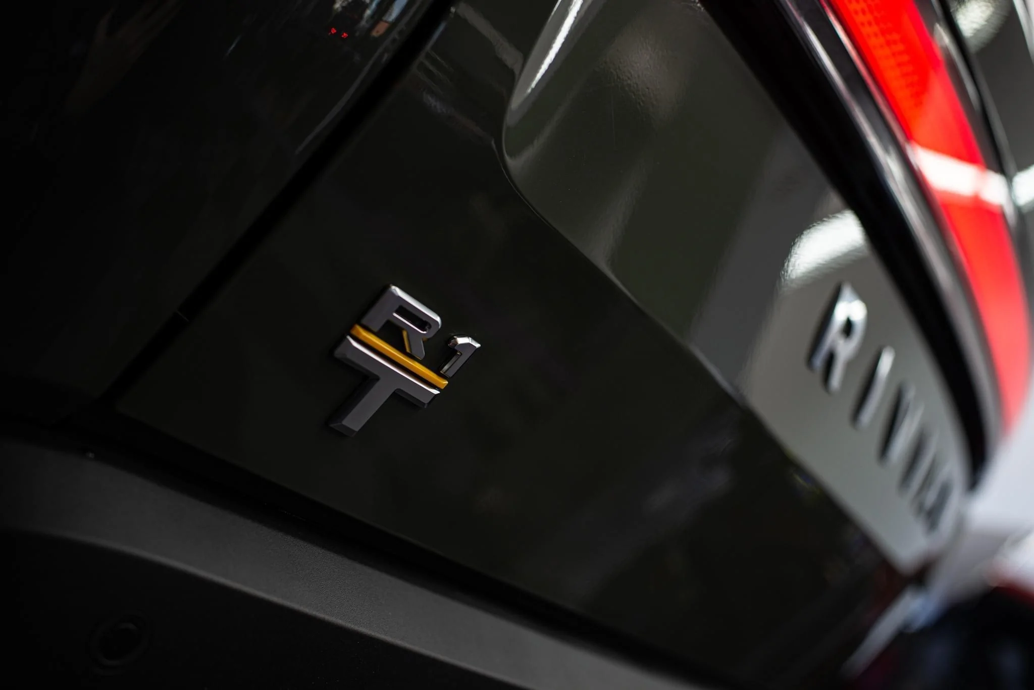 Rivian R1T R1S Real Rivian Photos & Videos 409EE800-FC6E-4759-ADAE-3AA2A8DA1D30