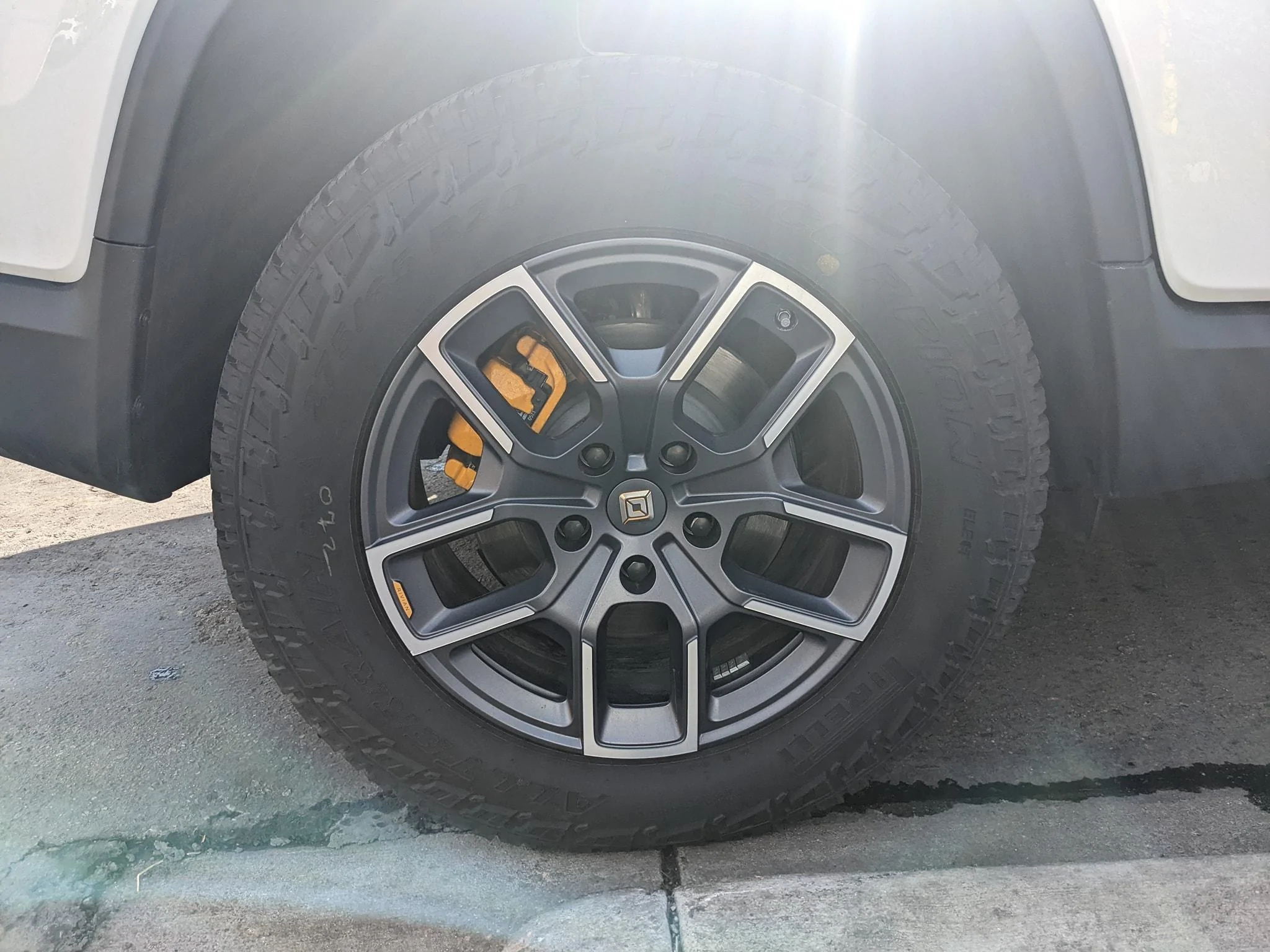 Rivian R1T R1S GLACIER WHITE R1T  Photos 272022264_10159848938496092_1969153537920257483_n