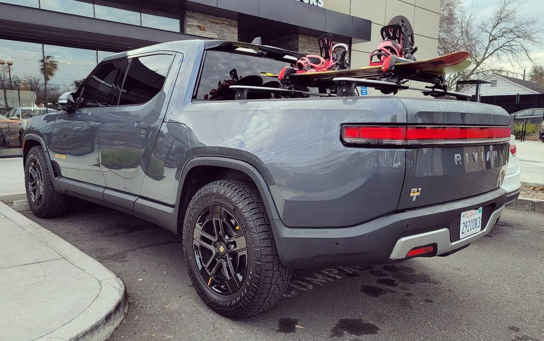 Rivian R1T R1S El CAP GRANITE Rivian Photos 272070252_294241952767274_1930100710364536254_n