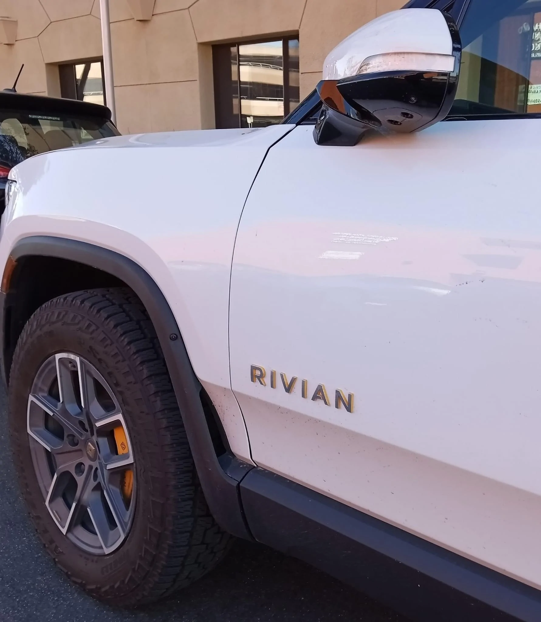 Rivian R1T R1S Real Rivian Photos & Videos 0EA3F06A-E291-4454-835B-2F8985042900