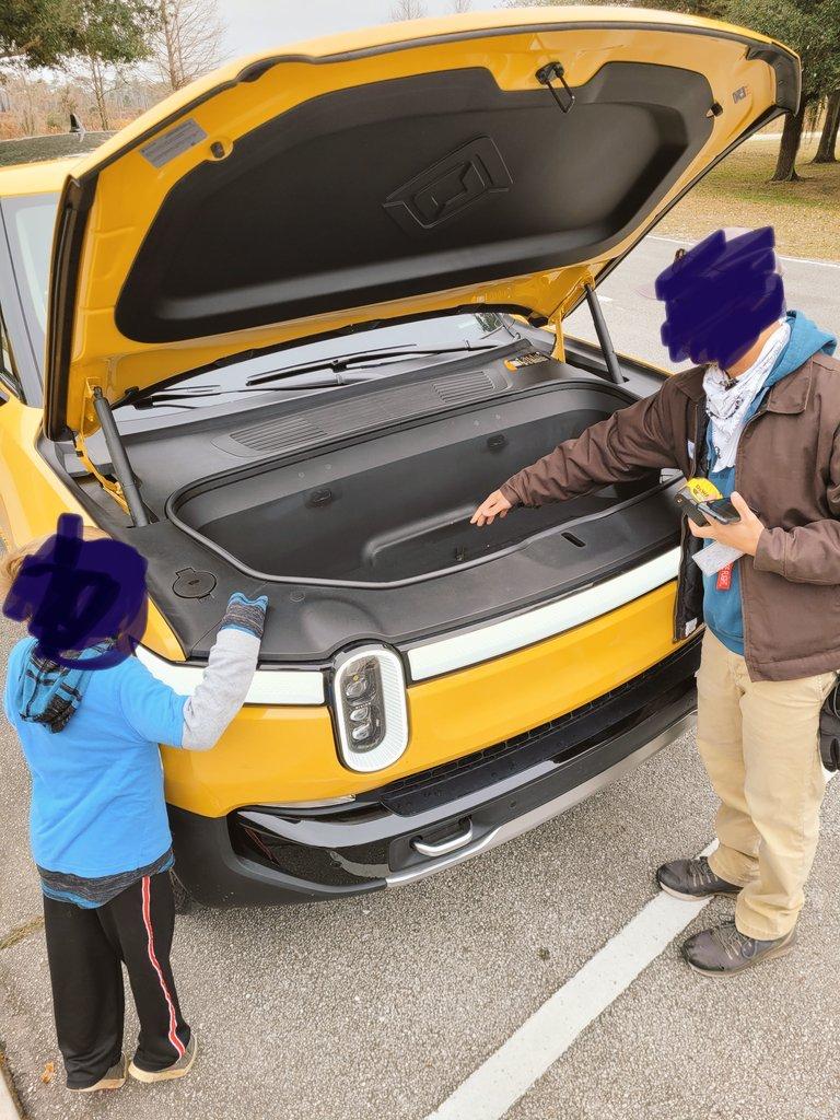 Rivian R1T R1S Real Rivian Photos & Videos A16AB42C-C6DF-4F89-92E4-3B968D1D5CBE
