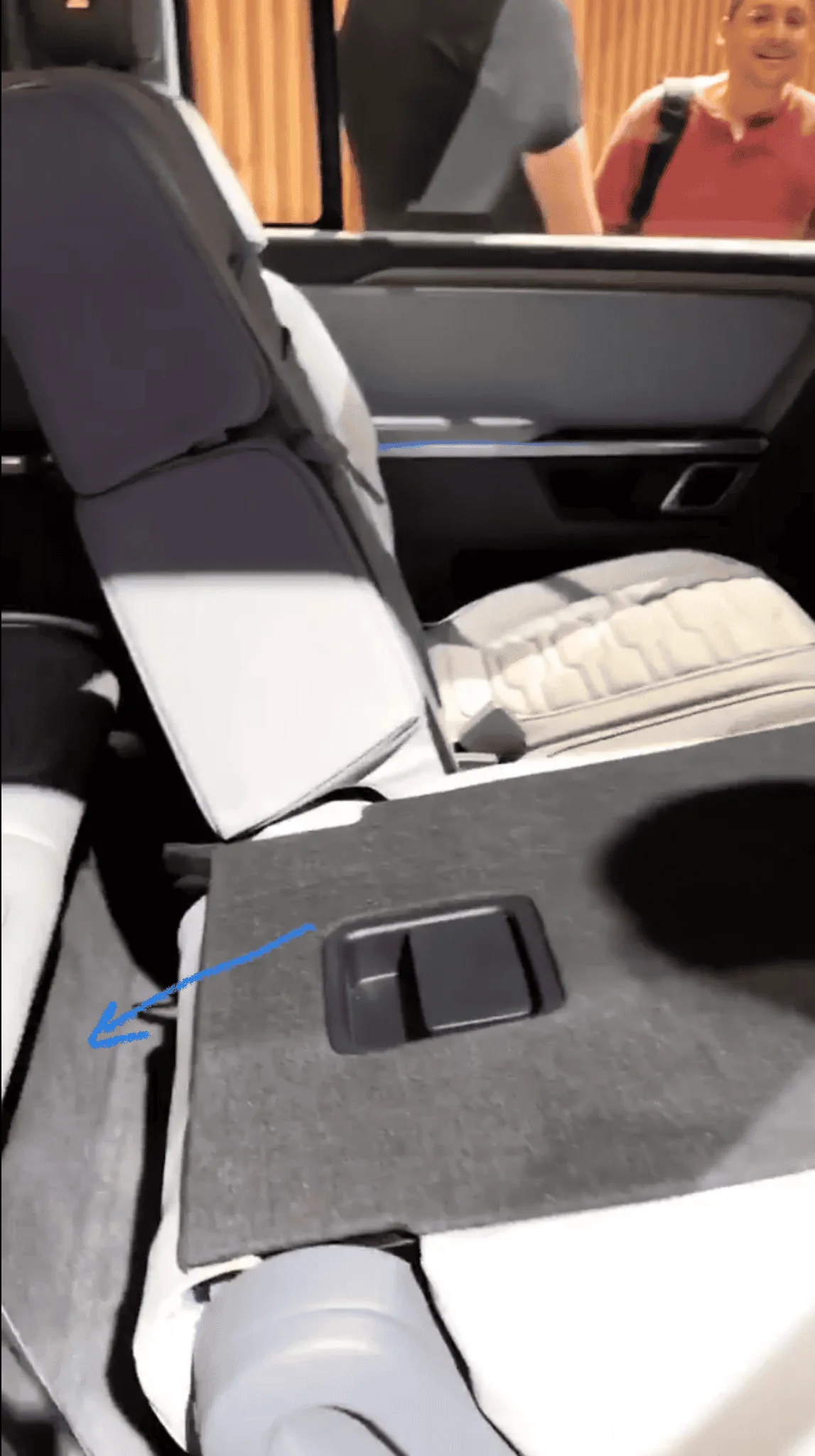 Rivian R1T R1S 3rd Row Design / Cargo Area Photos? 1643151046644