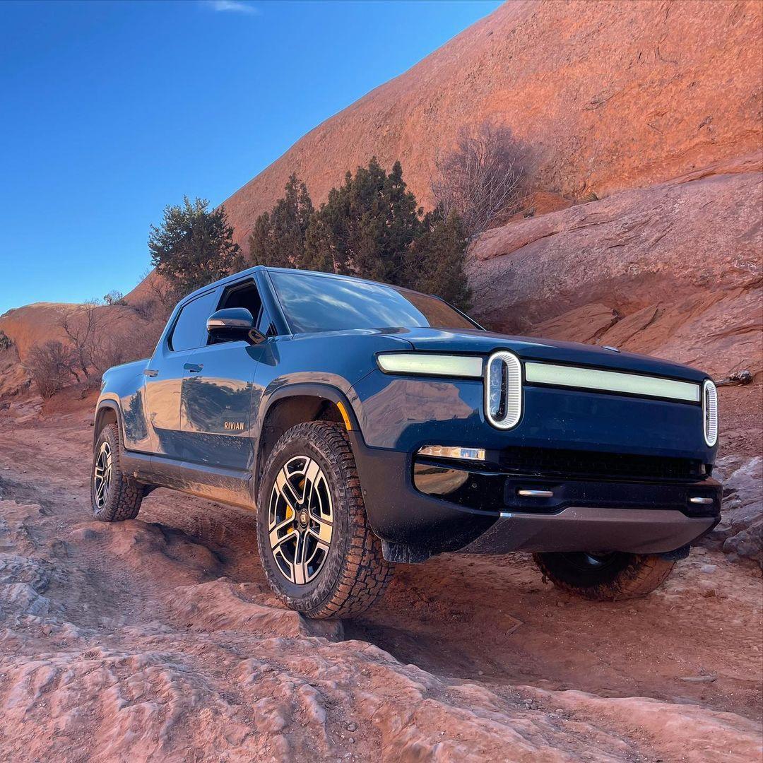 Rivian R1T R1S RIVIAN BLUE Rivian Photos 272565143_451885356432341_674465623915617930_n