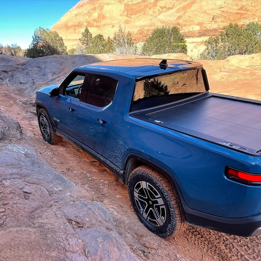 Rivian R1T R1S RIVIAN BLUE Rivian Photos 272824317_4769666243113467_6623332239436850991_n