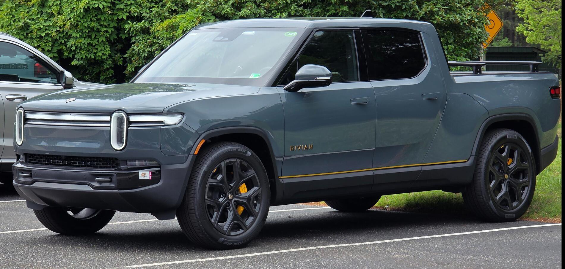 Rivian R1T R1S New Set of Wheels - R1T TriMax Storm Blue 1746488816266-gw