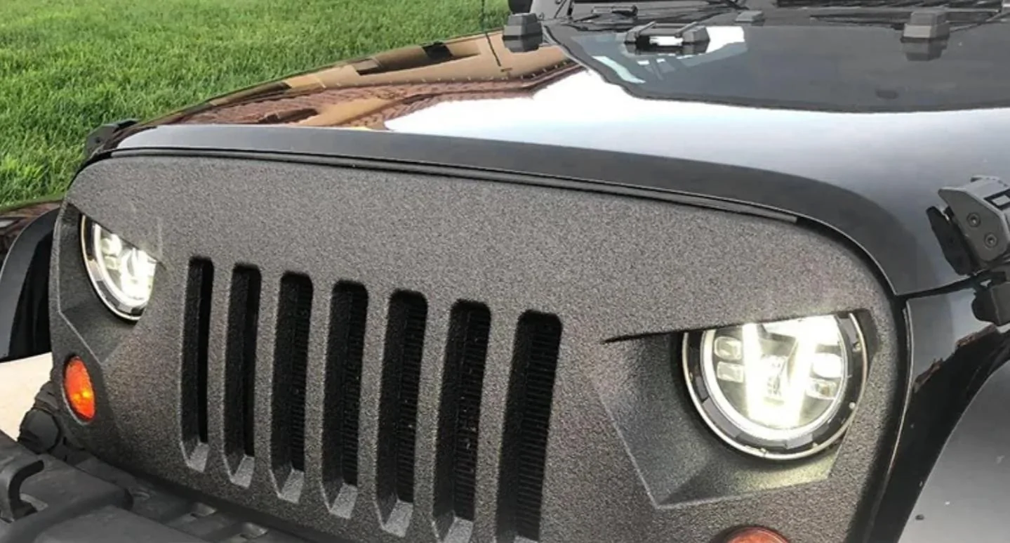 Rivian R1T R1S Front appearance improvement with vinyl on front light bar + side stripes! 1000000603