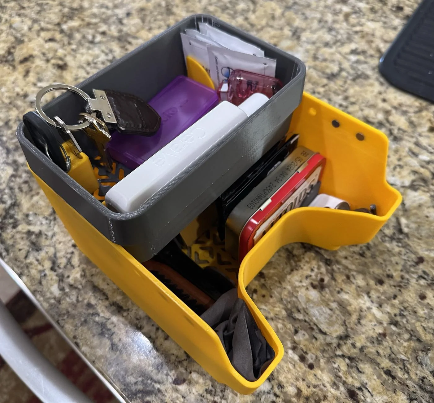 Rivian R1T R1S Customizable Console Organizer (3D Print) 1746745863580-q0