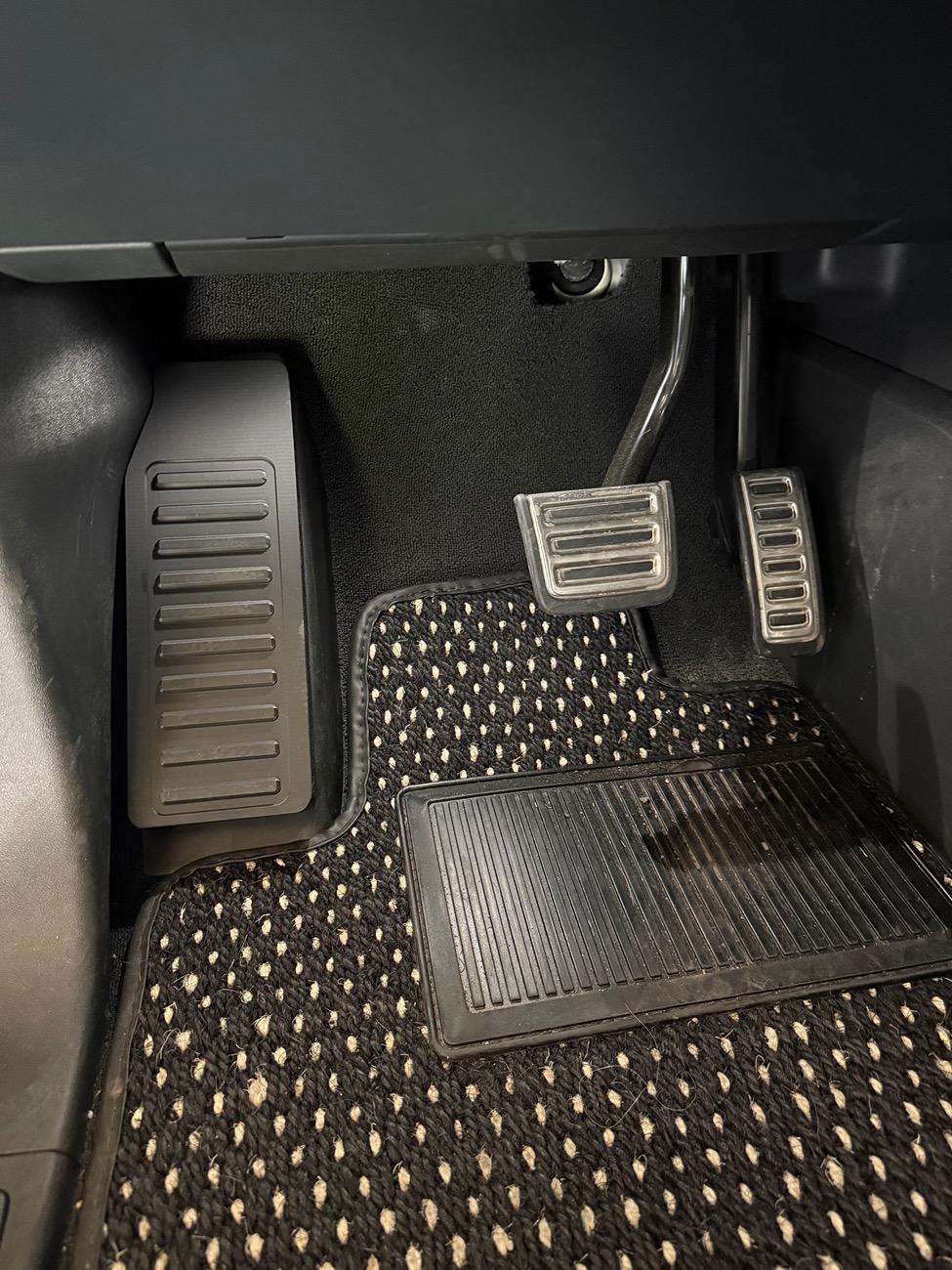 Rivian R1T R1S Dead Pedal Extender / Riser by TWRAPS IMG_8575