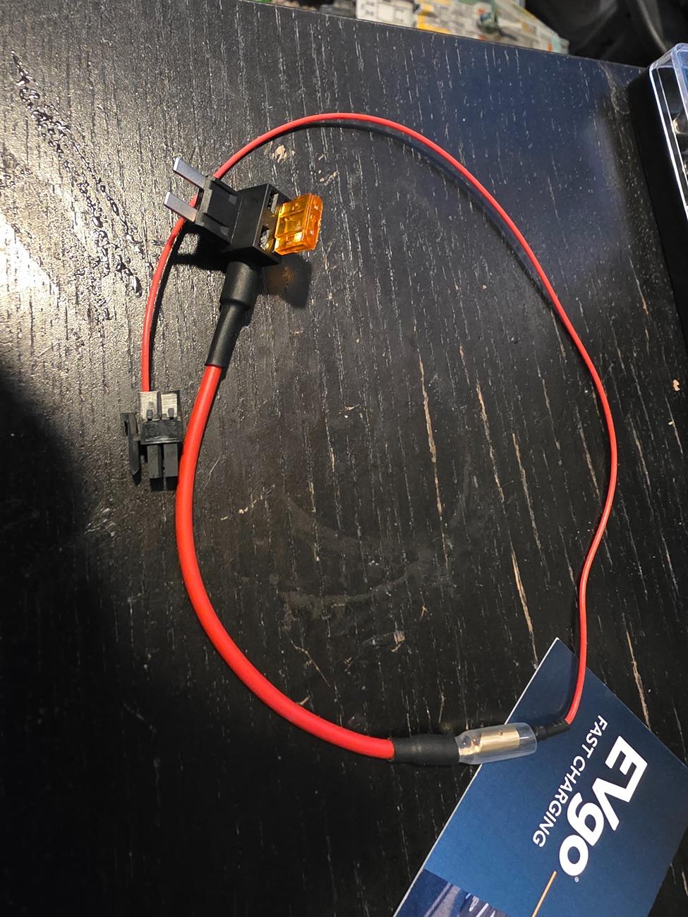 Rivian R1T R1S Harness tap for rearview mirror 1000007564