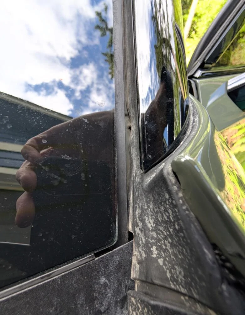 Rivian R1T R1S Bad Safelite Experience - Seeking Advice 1000003887