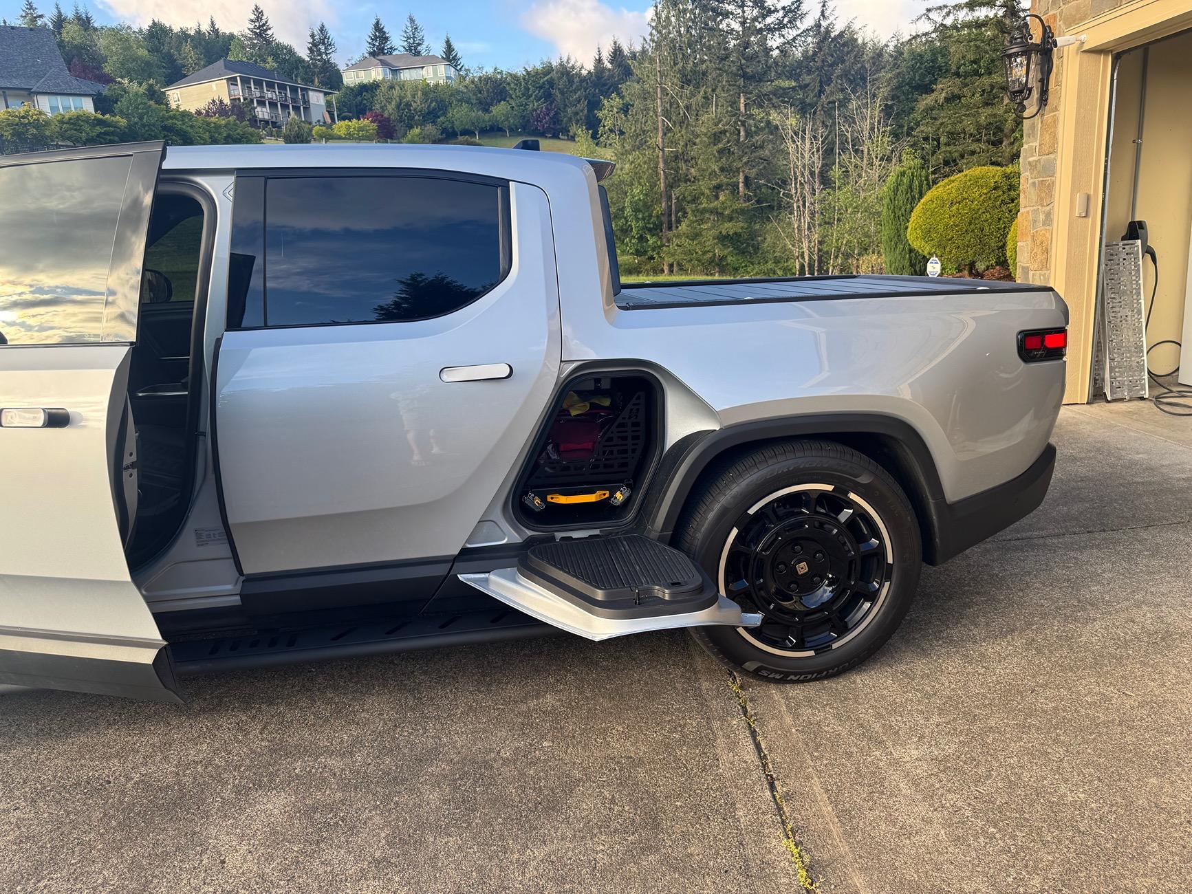 Rivian R1T R1S Just installed Electrified Overland GTSlide gear tunnel shuttle IMG_1981