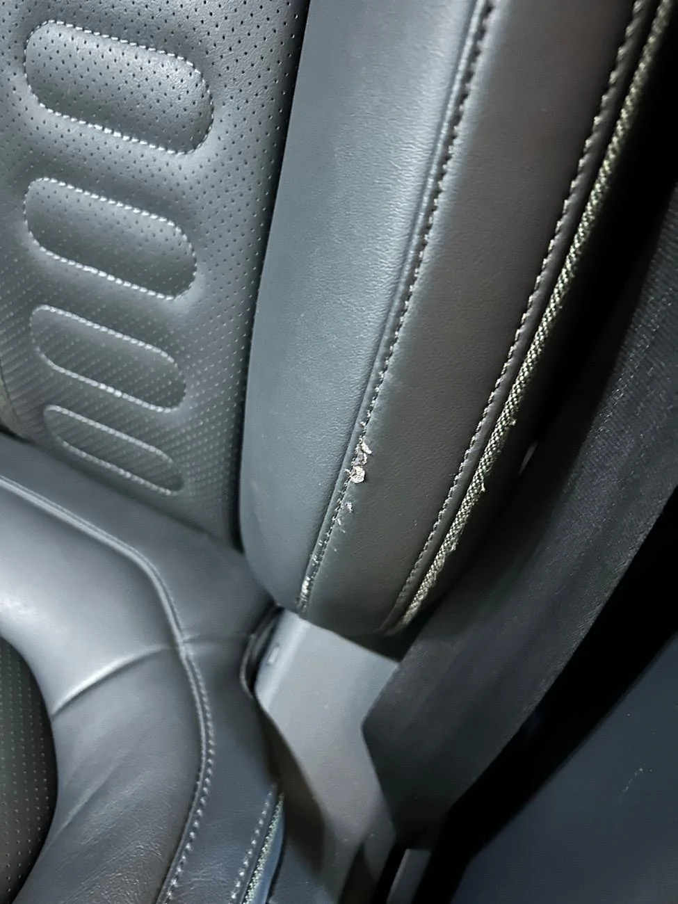 Rivian R1T R1S Driver side seat wear, 2022 R1T 1747147520795-mh