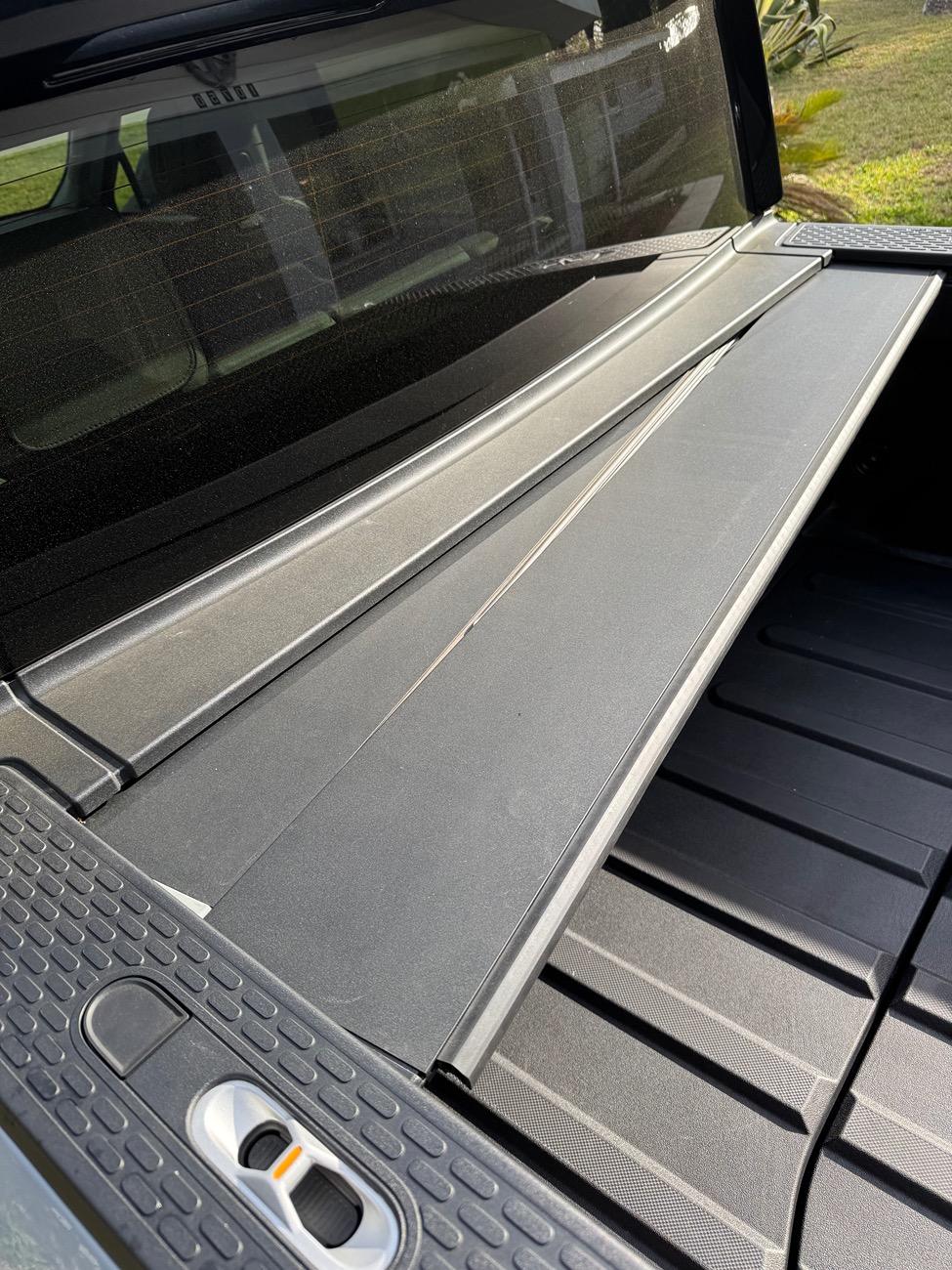 Rivian R1T R1S Tonneau - automatic cover jammed IMG_0556