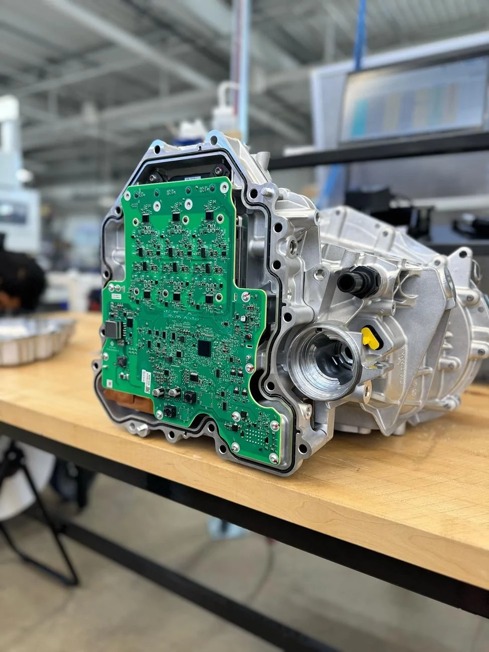 Rivian R1T R1S Maximus drive unit for R2 / R3 / R3X - more specs & photos from RJ Maximus drive unit Rivian R2 R3 R3X 2