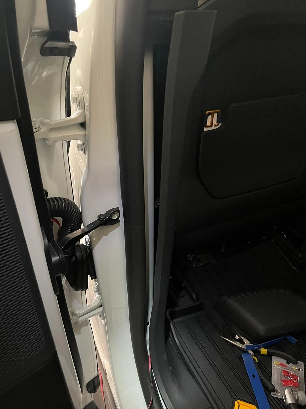 Rivian R1T R1S Gen2 R1T Amplifier Install (non-Meridian) IMG_7358