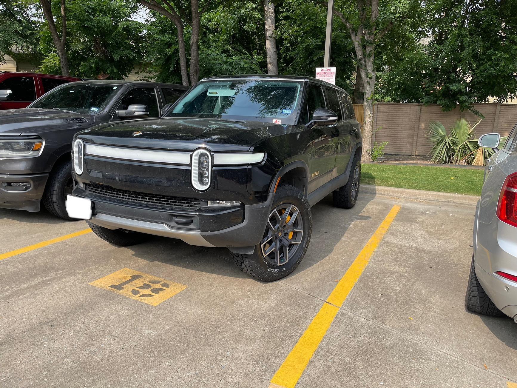 Rivian R1T R1S 22" replacement tire feedback please - Bridgestone Dueler A/T ASCENT IMG_6308