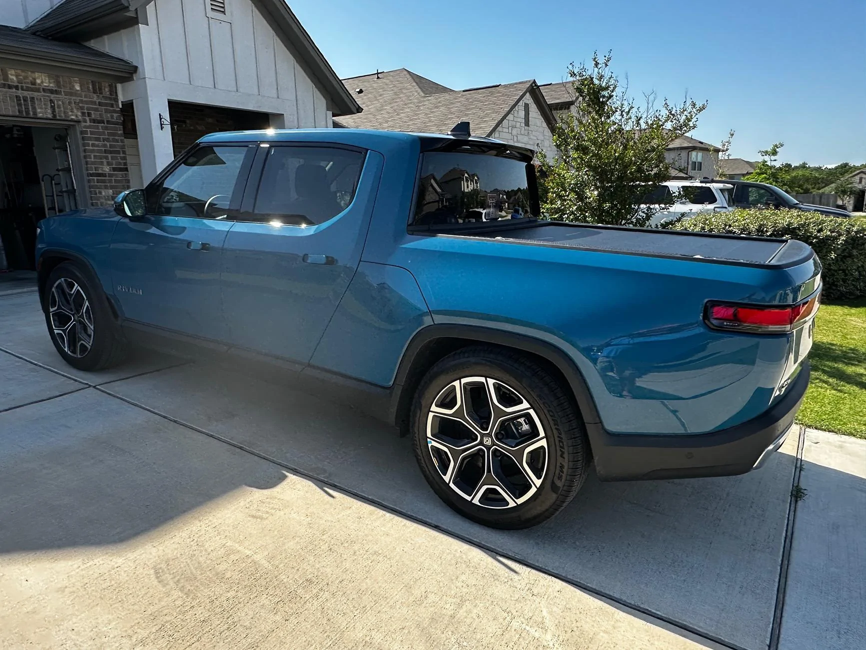 Rivian R1T R1S 2025 R1T Dual / Large - Delivery 3/28 IMG_6378
