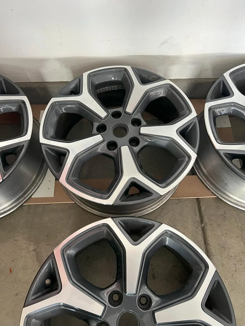 Rivian R1T R1S 21in Wheels with Aero Covers $250 each IMG_7913