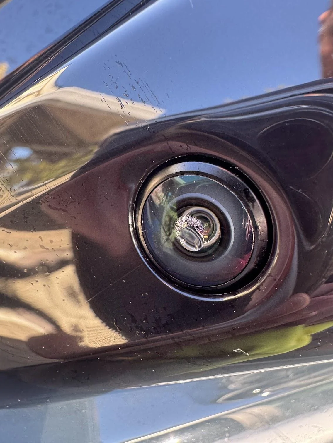 Rivian R1T R1S Front driver-side camera - water ingress qMPdc2I