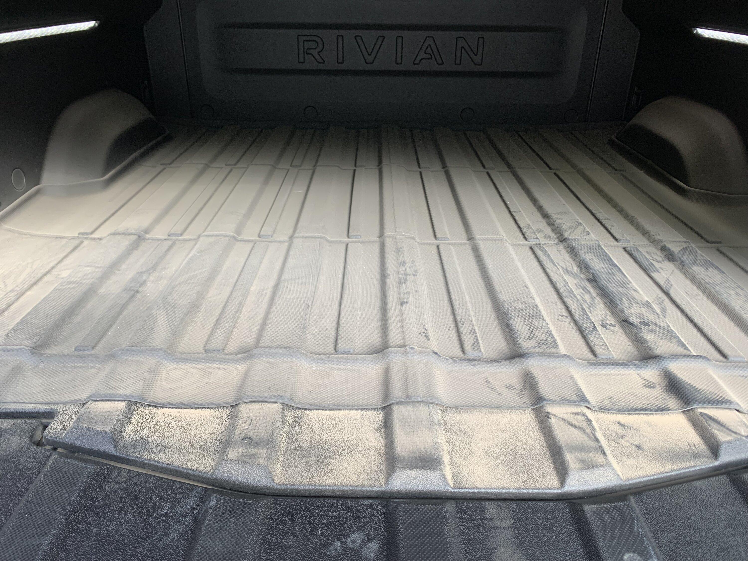 Rivian R1T R1S How do you keep your gear in the bed clean? IMG_6877