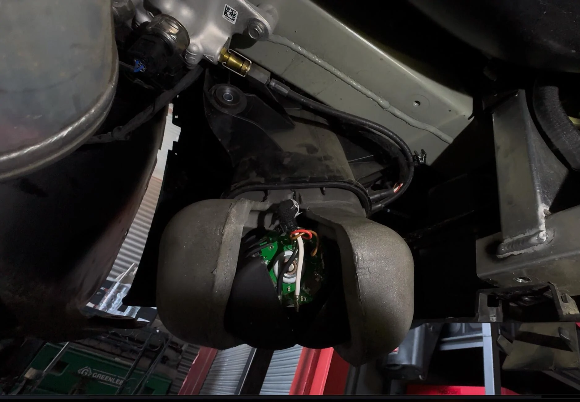 Rivian R1T R1S Rear suspension damage Screenshot 2025-05-27 at 7.31.34 PM
