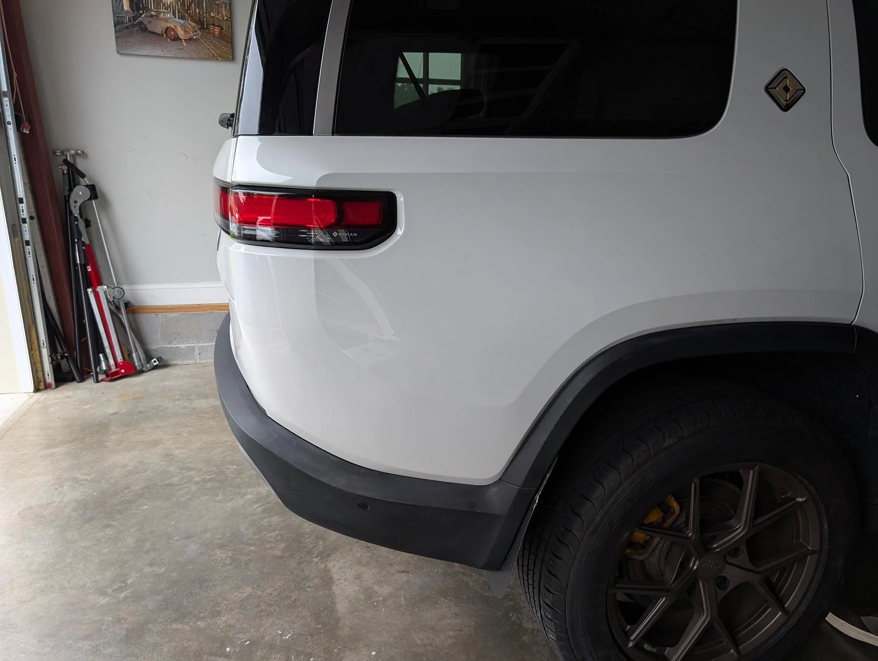 Rivian R1T R1S Is this damage a PDR candidate? PXL_20250528_153658284.MP