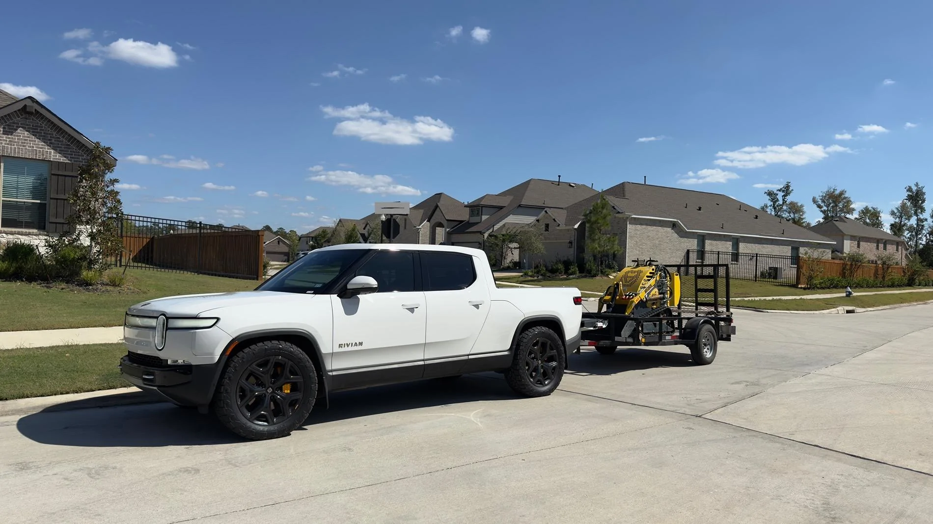 Rivian R1T R1S 285/55 R22 anyone? IMG_0161