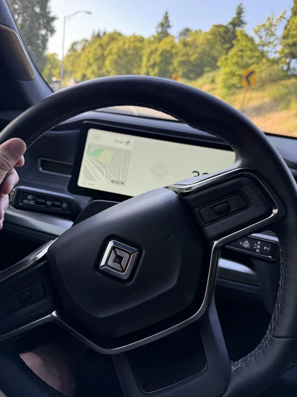 Rivian R1T R1S Displays Rebooting Unexpectedly While Driving - Video Included Screen4