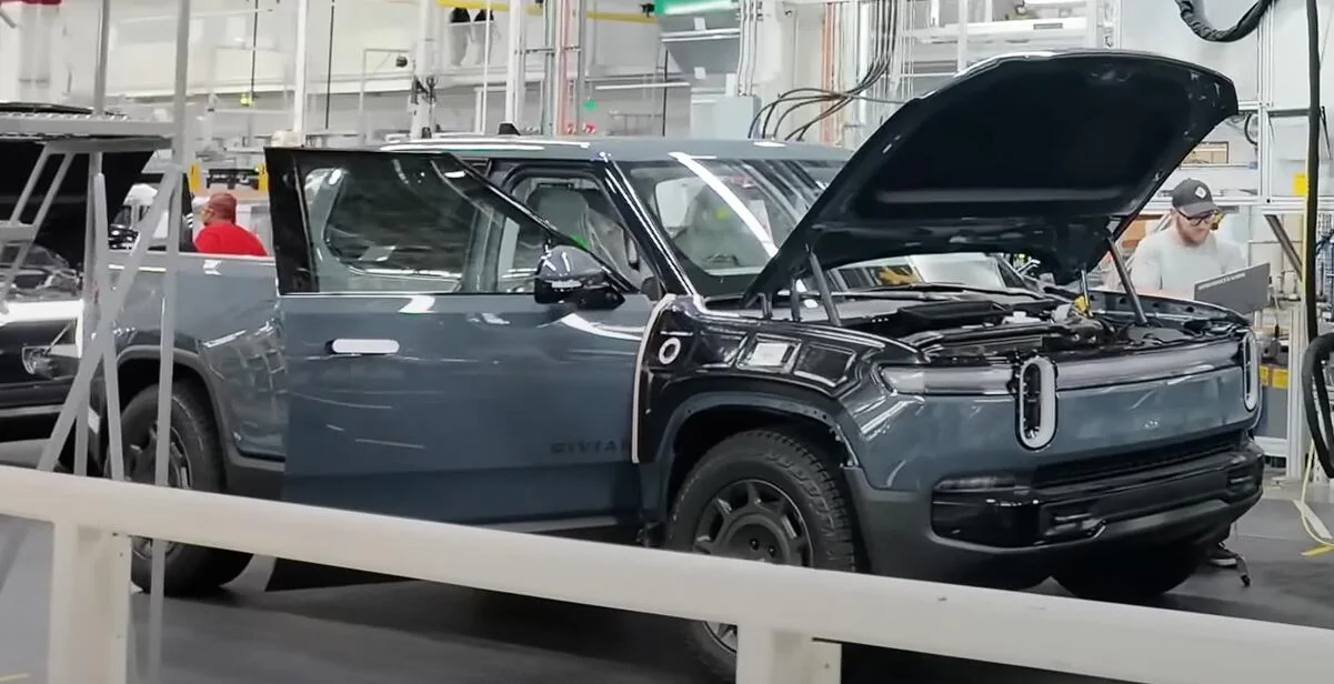 Rivian R1T R1S Full Rivian Production Plant Tour by Out of Spec Reviews Screenshot 2025-05-30 230345