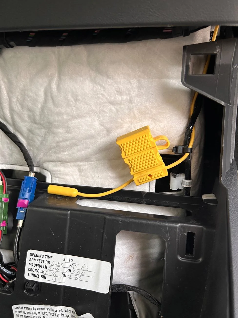 Rivian R1T R1S DIY: How To Add Interior 12v/USB-C (and interior high-current 12v loads) IMG_2238