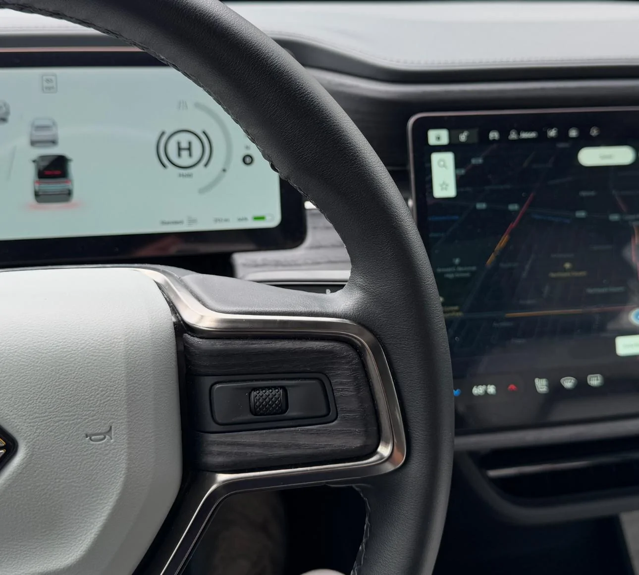 Rivian R1T R1S Navigation screen is black IMG_1745