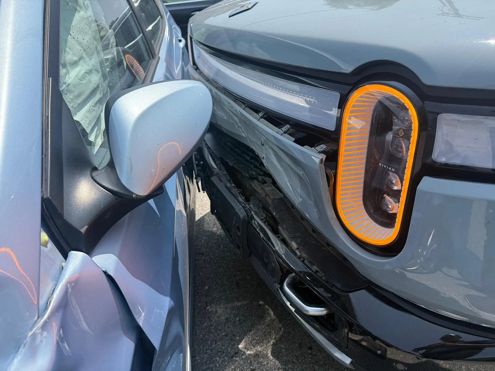 Rivian R1T R1S Amazed at R1T accident survivability! IMG_2876
