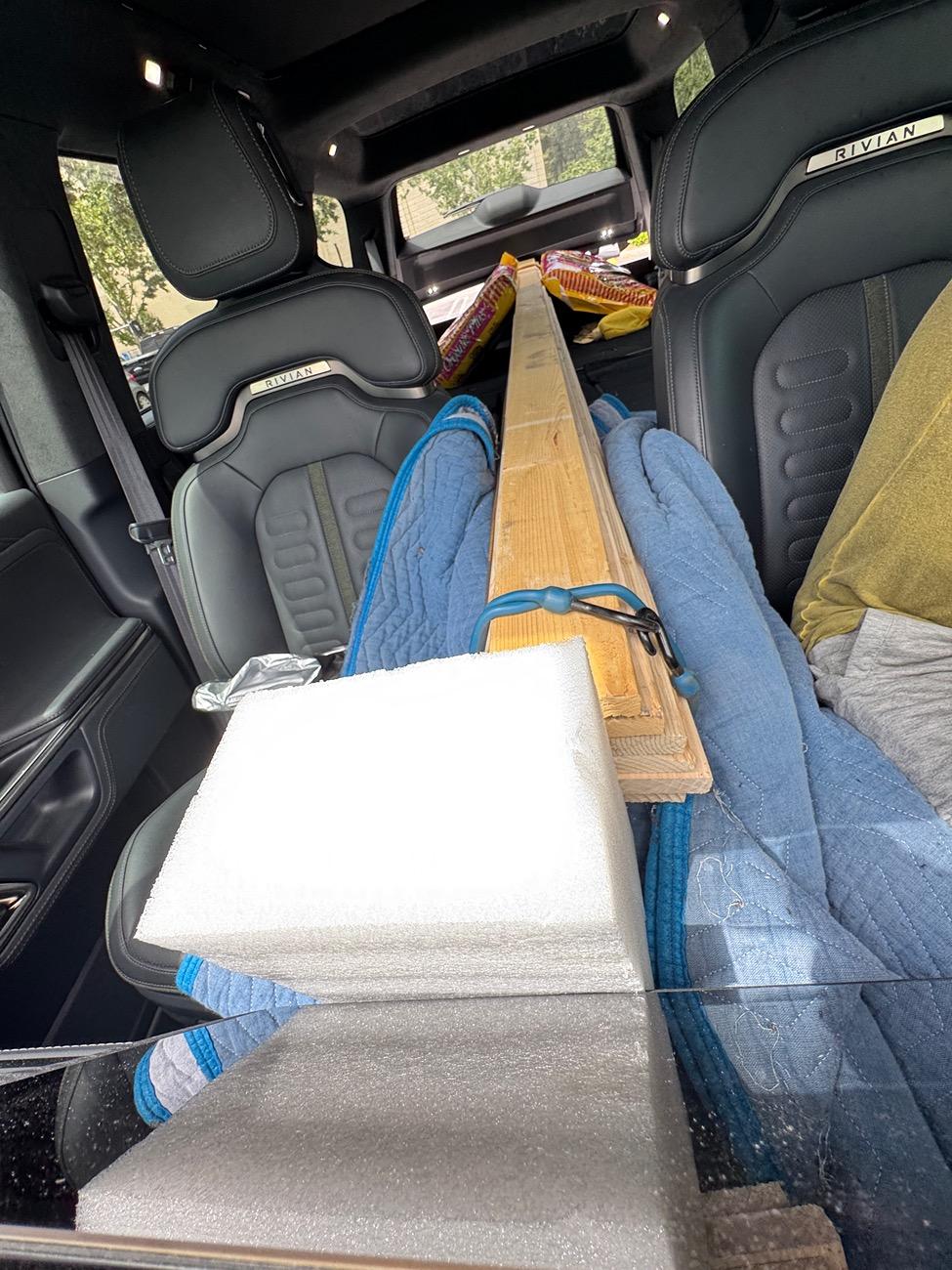 Rivian R1T R1S 8ft lumber fits in R1S IMG_8086.JPG