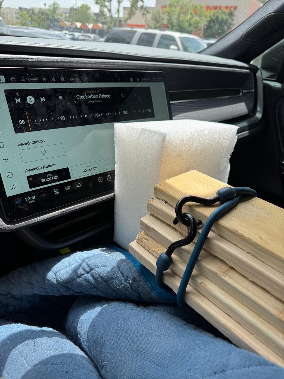 Rivian R1T R1S 8ft lumber fits in R1S IMG_8084.JPG