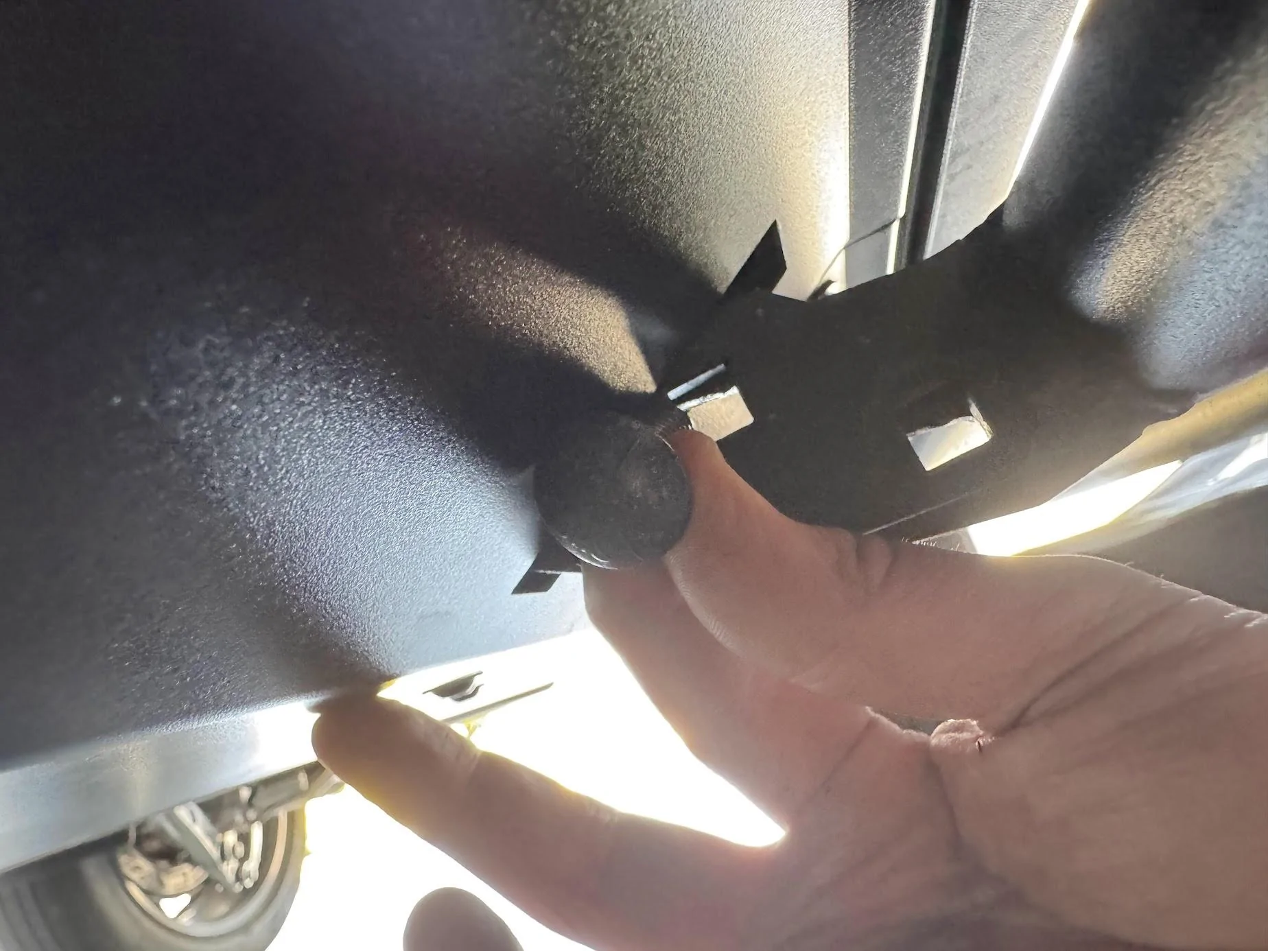 Rivian R1T R1S EVSportline Aero Covers arrived...questions/thoughts 8JCgoUF
