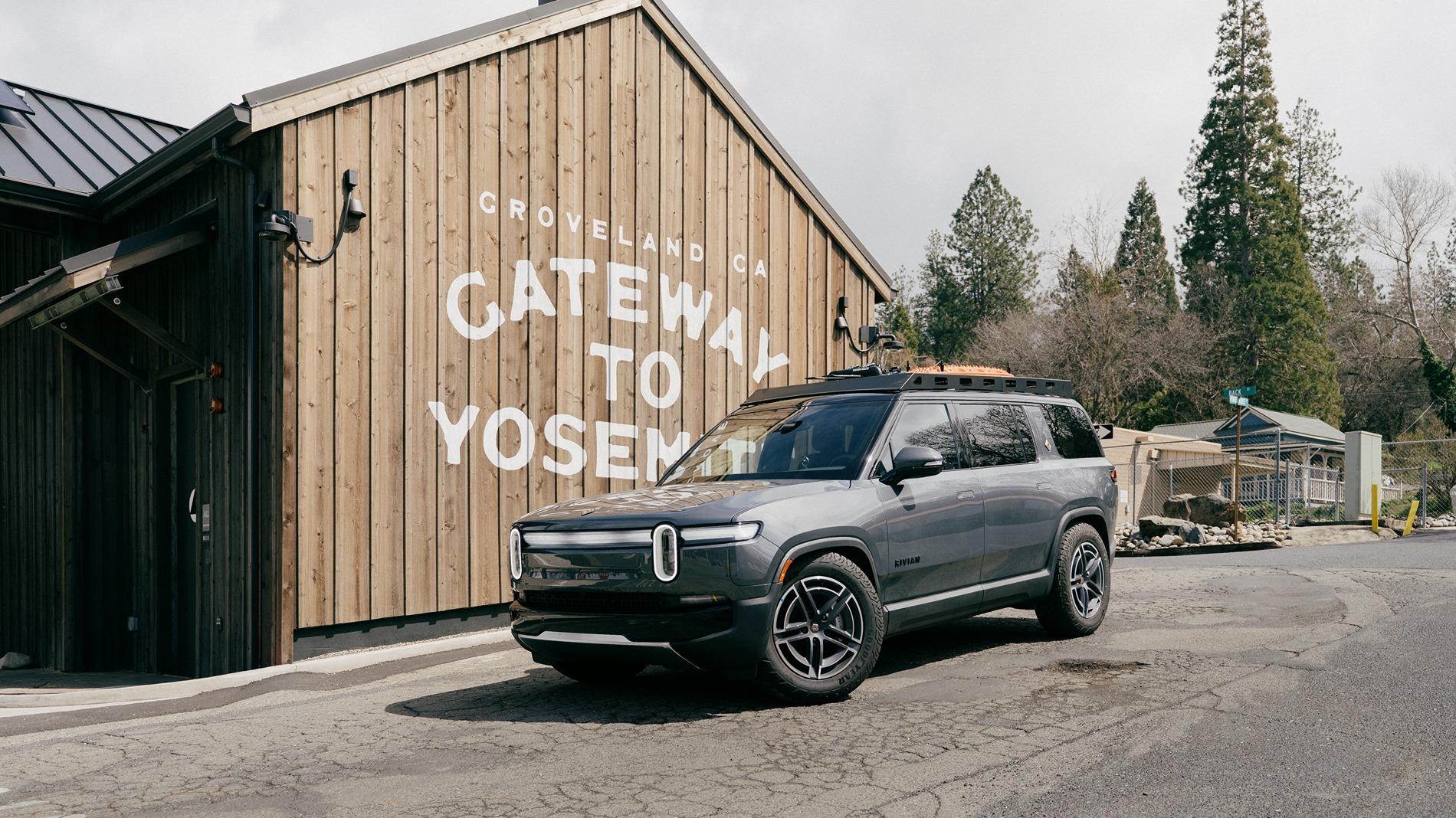 Rivian R1T R1S Celebrate Dad: 15% Off Rivian R1S Roof Rack, R1T Bed Rack, Rooftop Tents, Accessory Adapter, and More | Mars Adventure Gear 1749438858934-x5
