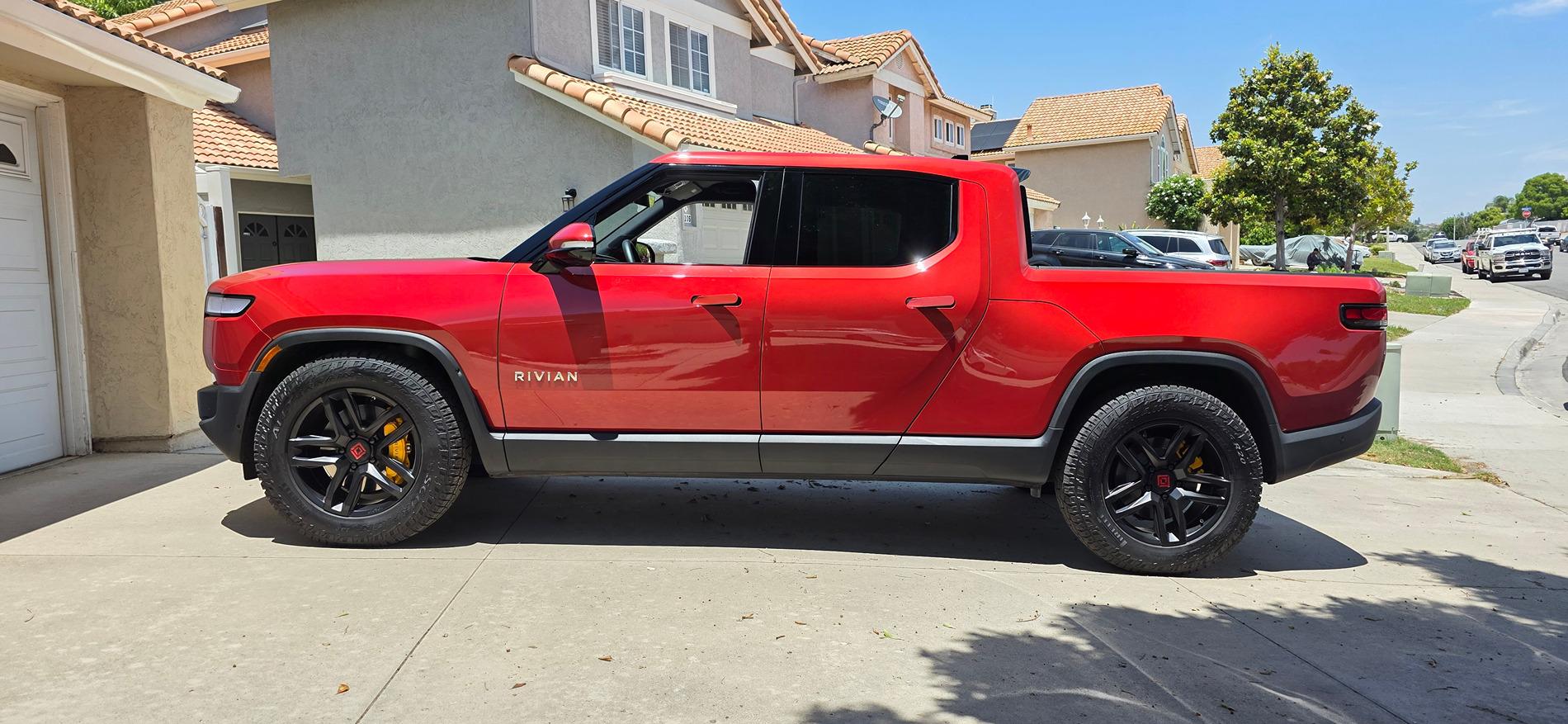 rivian-wheels-a.jpg