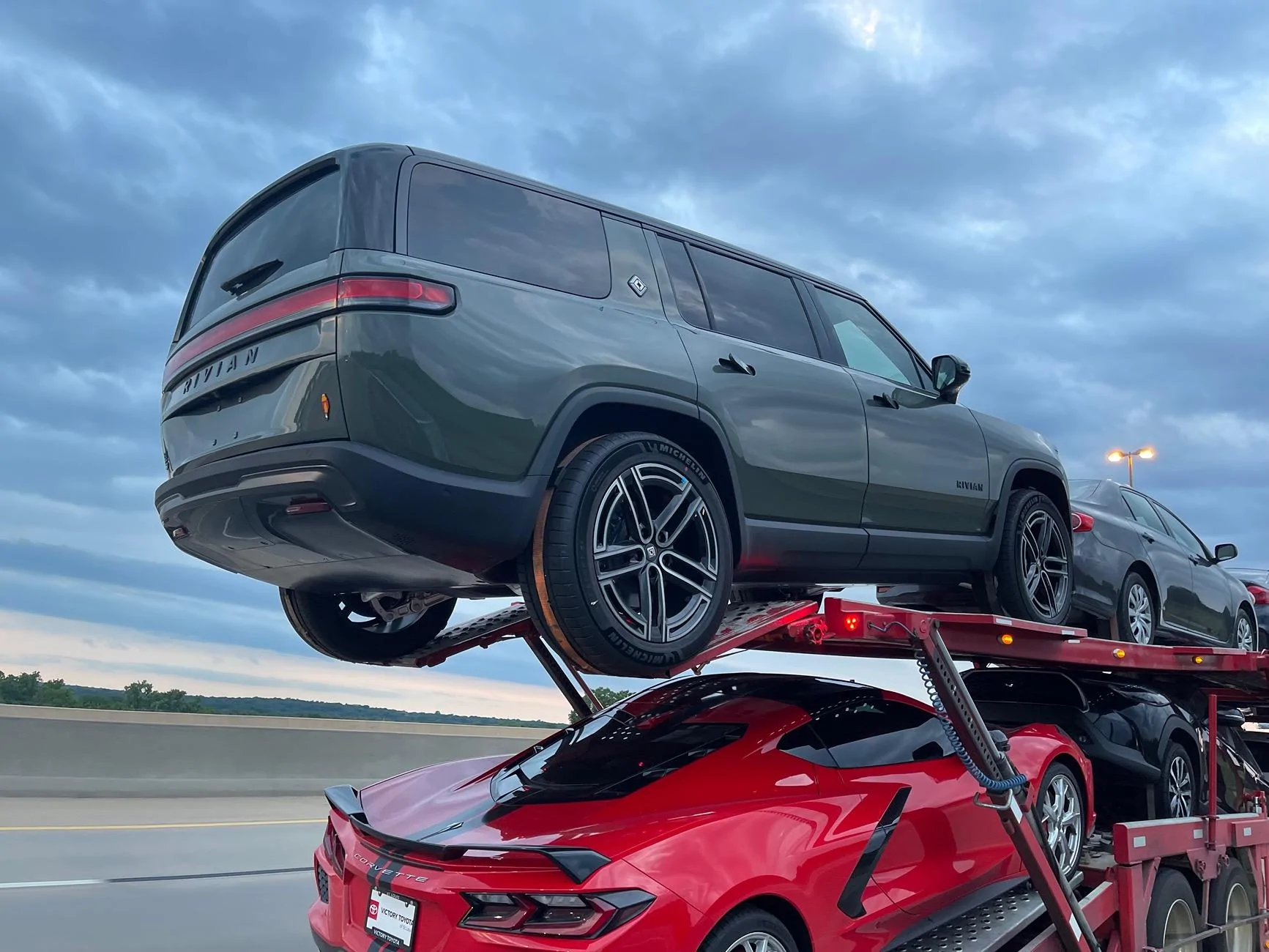 Rivian R1T R1S Random Rivian Photos of the Day - Post Yours! 📸 IMG_8494