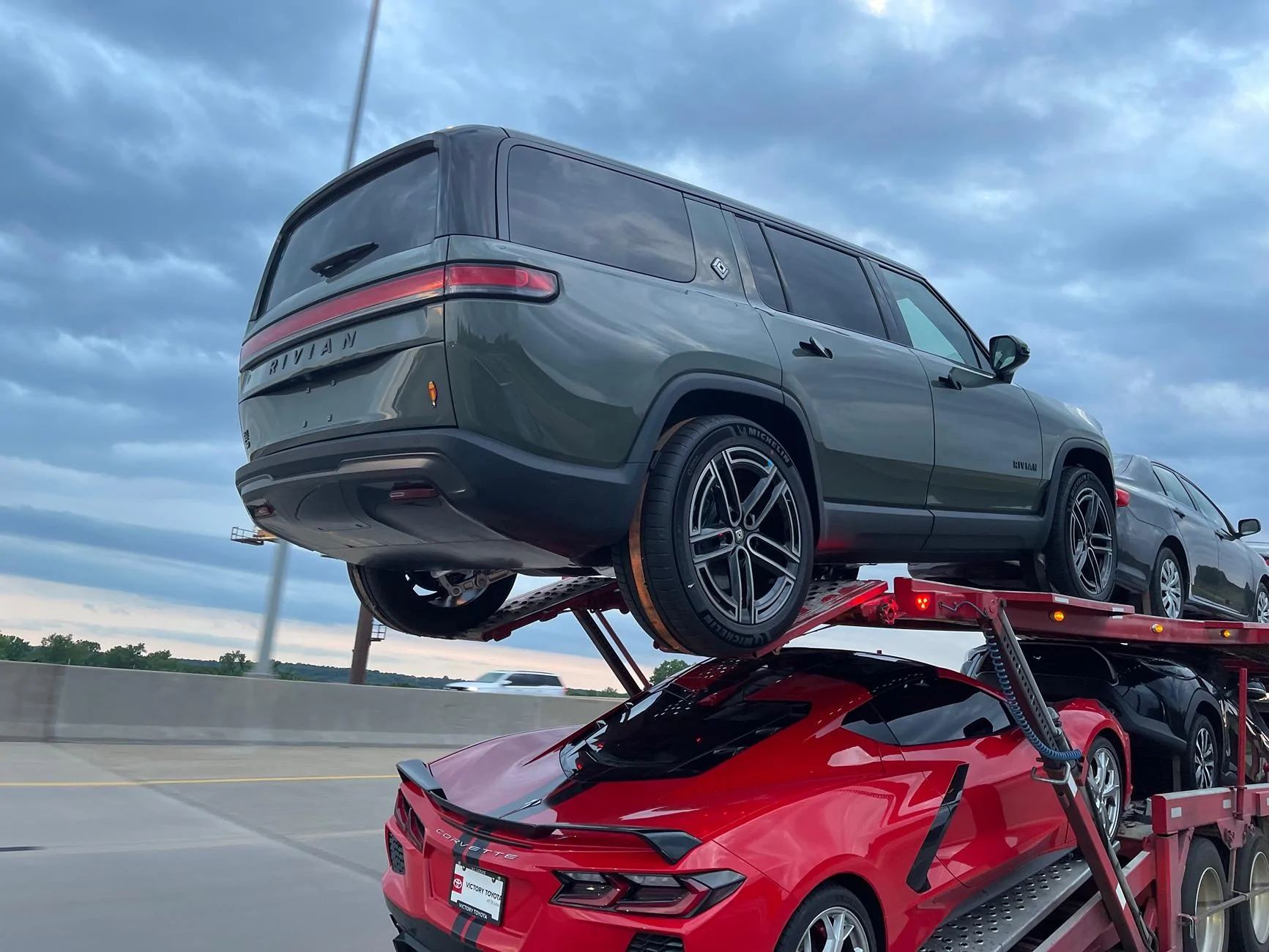 Rivian R1T R1S Random Rivian Photos of the Day - Post Yours! 📸 IMG_8493