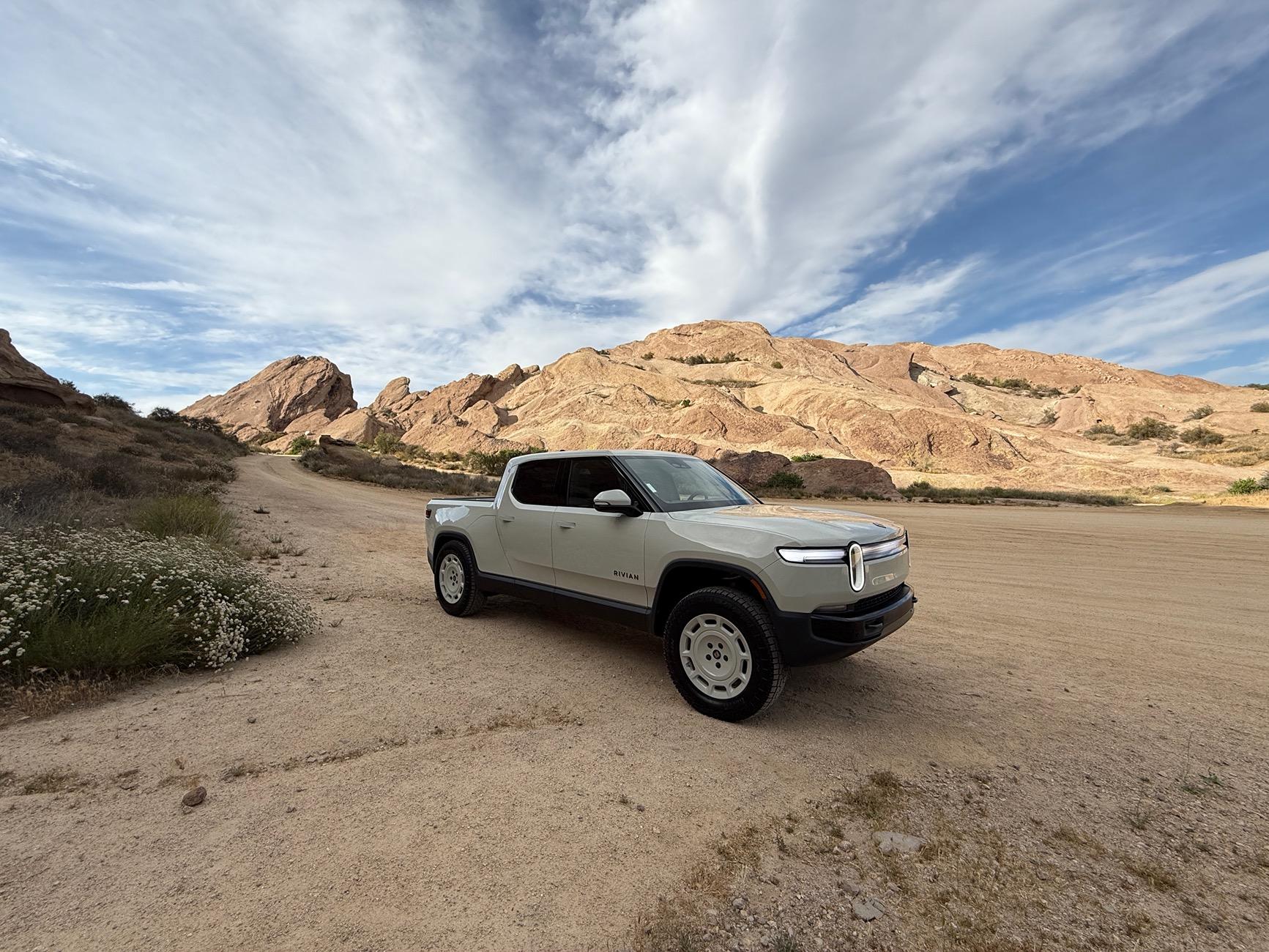 Rivian R1T R1S Random Rivian Photos of the Day - Post Yours! 📸 IMG_4921