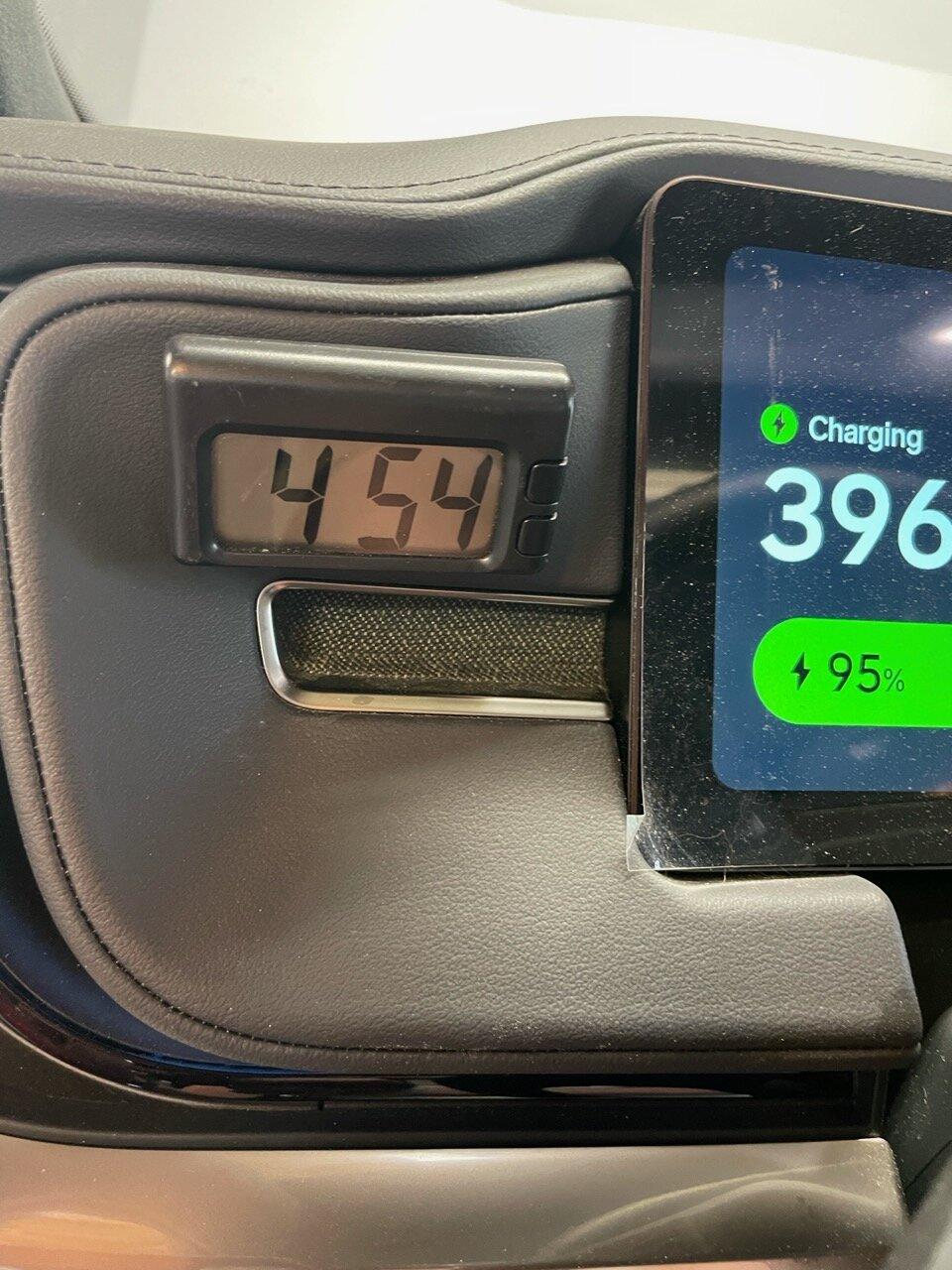 Rivian R1T R1S Better Clock Position IMG_0880.JPEG