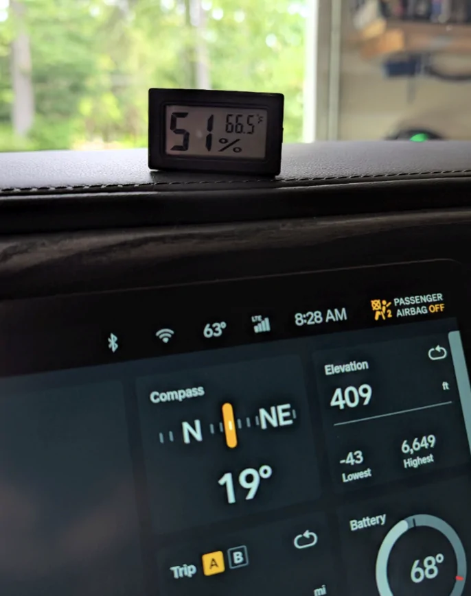 Rivian R1T R1S Better Clock Position 1000004522