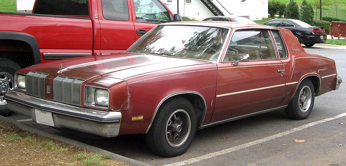 0px-Oldsmobile_Cutlass_Supreme_coupe_--_09-12-2009.jpg