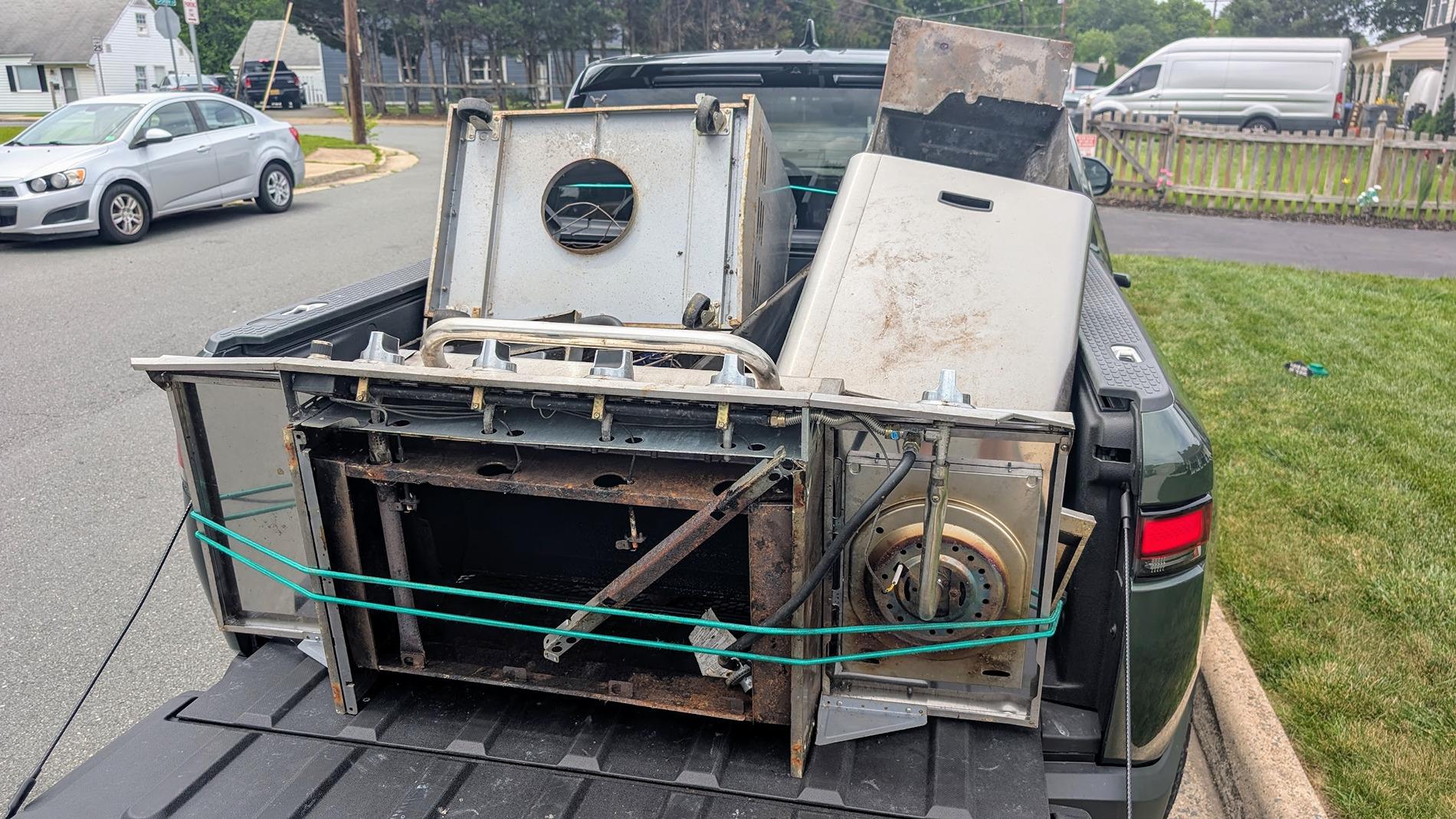 Rivian R1T R1S What Are You Hauling (or Hauled) in your Rivian? 🦾 1750129374817-z8