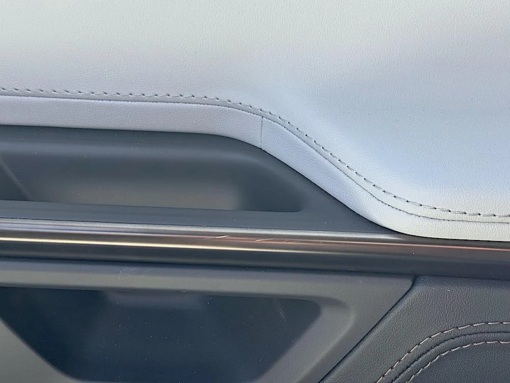 Rivian R1T R1S Oof - Ascend bronze trim is really fragile htVoLGf