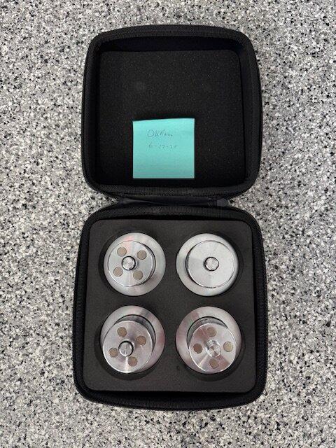 Rivian R1T R1S FS: Jack Puck Set & Bottle Jack w/ Extension Pucks 1