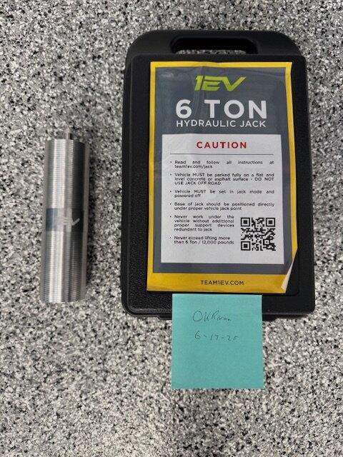 Rivian R1T R1S FS: Jack Puck Set & Bottle Jack w/ Extension Jack 1